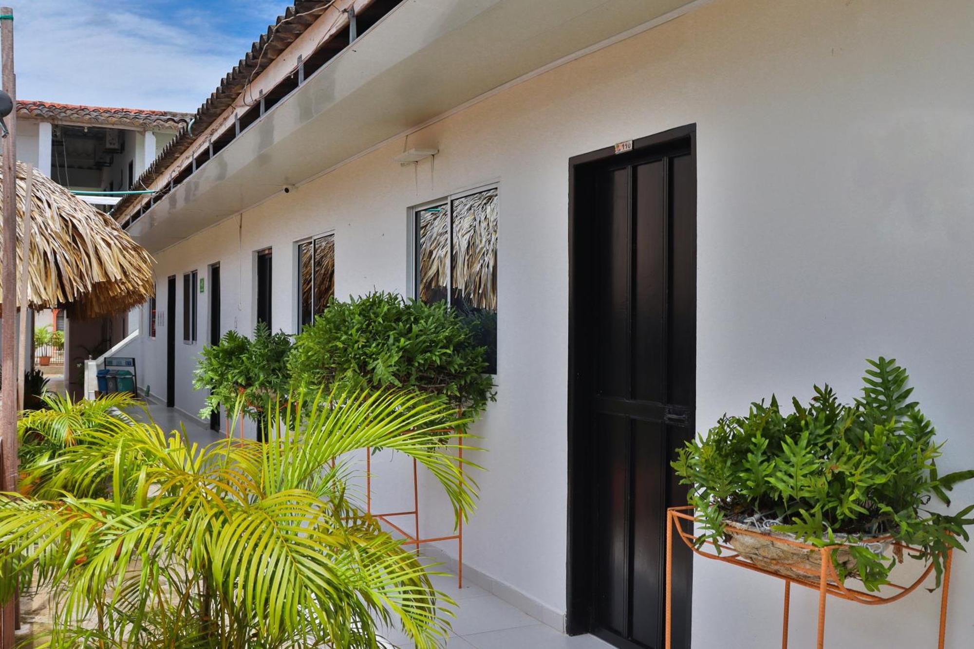 Casa Hotel Las Antillas Толу Екстер'єр фото